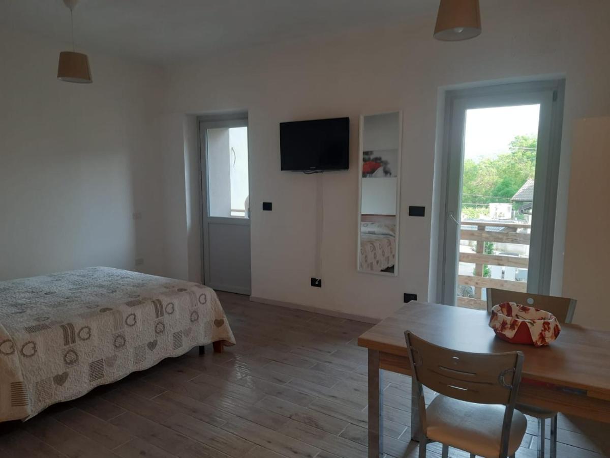 La Rondine Apartment Roccasparvera Luaran gambar